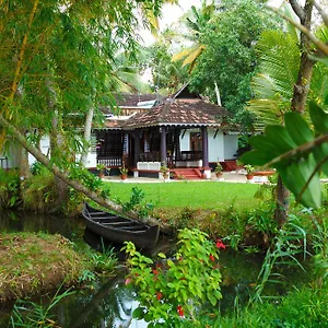 Vembanad House Boutique Back Water Retreat Homestay